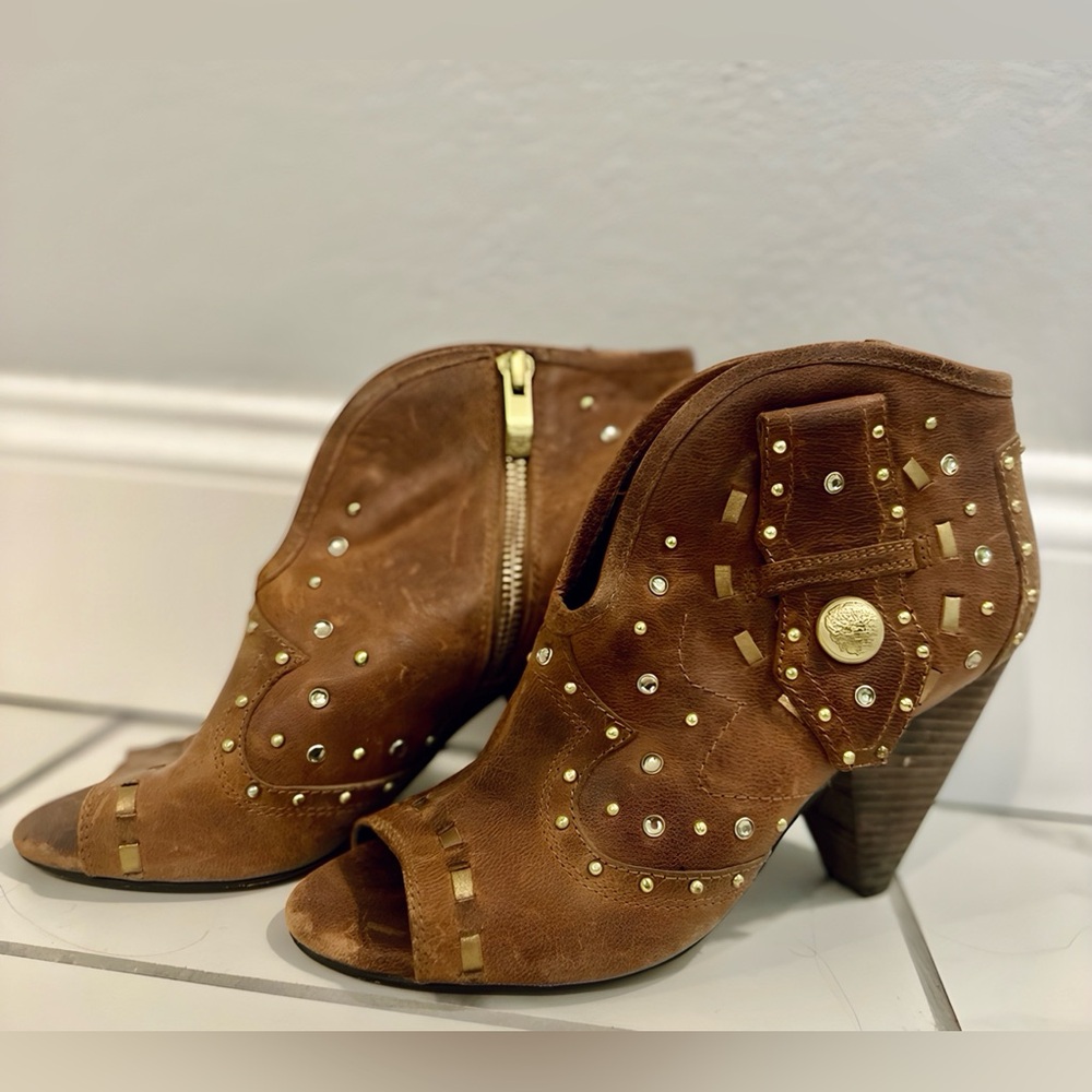 Vince Camuto Cydney Women's Brown Leather Peep Toe Booties size 7.5